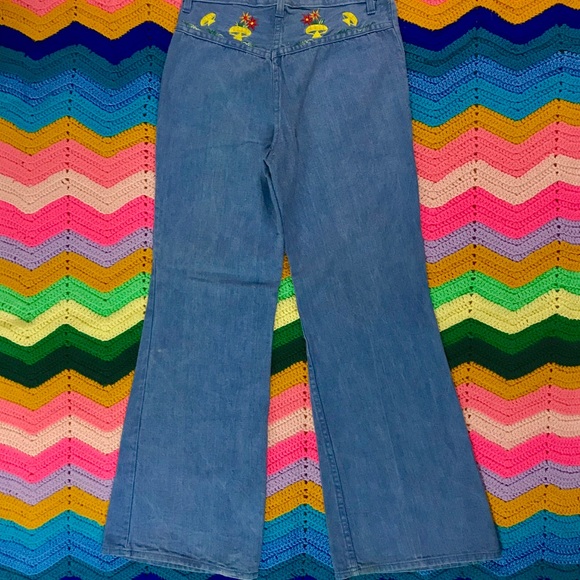 Vintage 70s embroidered bell bottom jeans mid rise - Picture 2 of 7